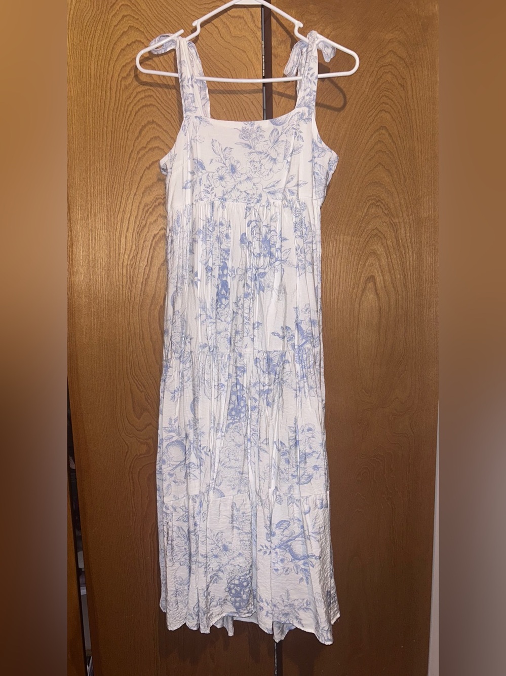 Blu Pepper White Blue Floral Maxi Dress Tie Strap Sleeveless Size S Vacation